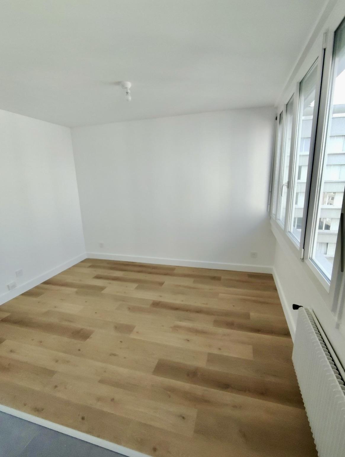 PARIS XIVe  STUDIO PORTE DE VANVES