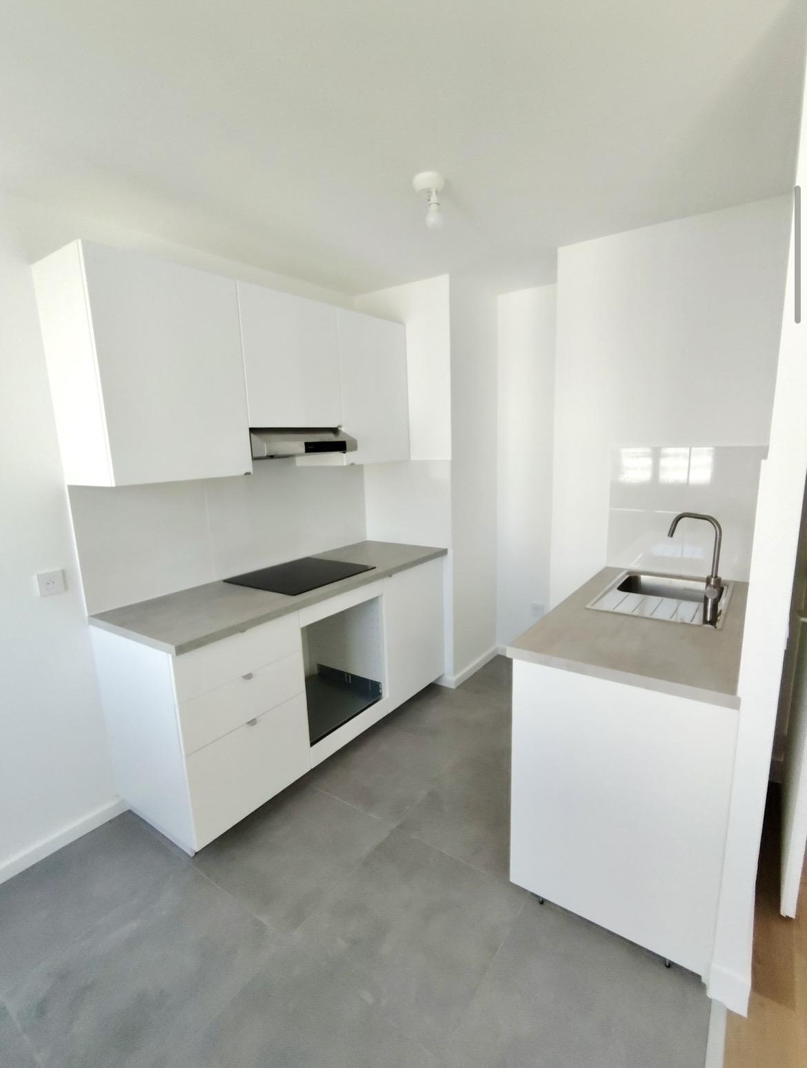 PARIS XIVe  STUDIO PORTE DE VANVES