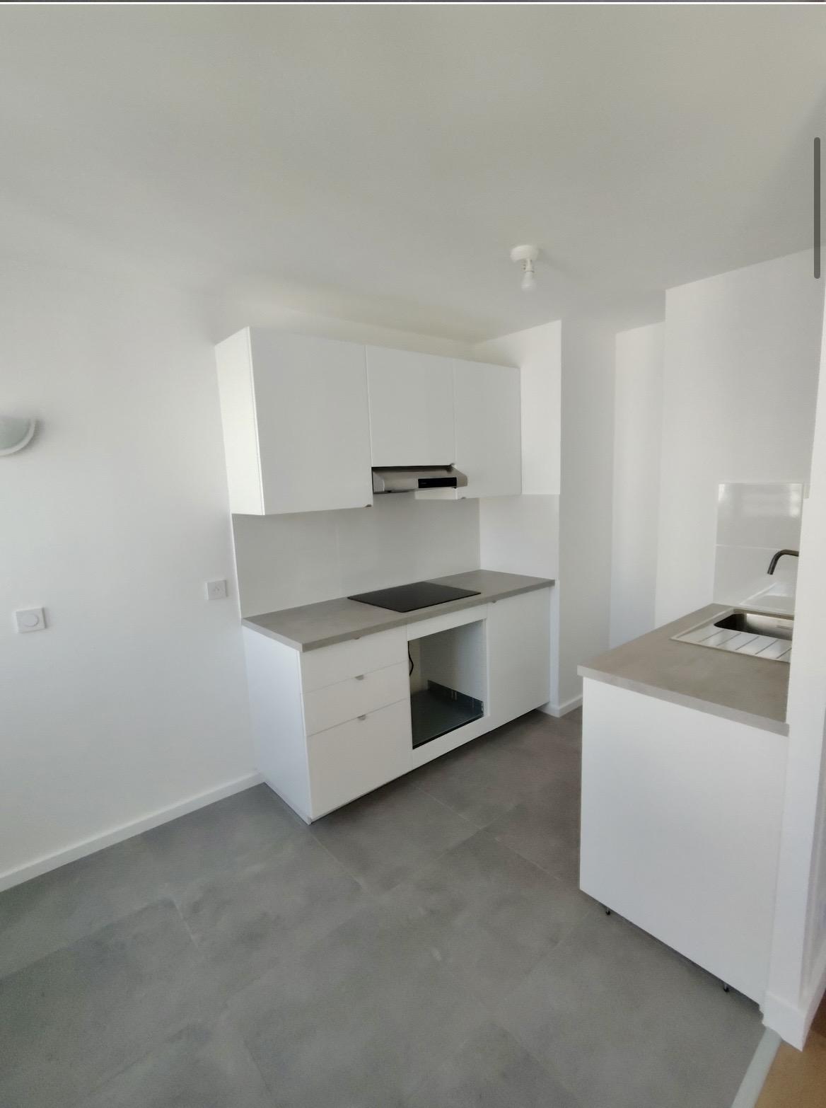 PARIS XIVe  STUDIO PORTE DE VANVES