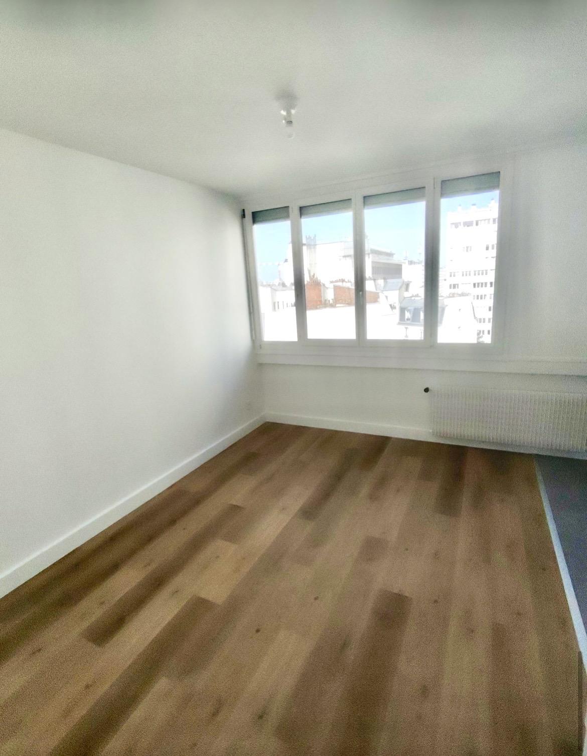 PARIS XIVe  STUDIO PORTE DE VANVES