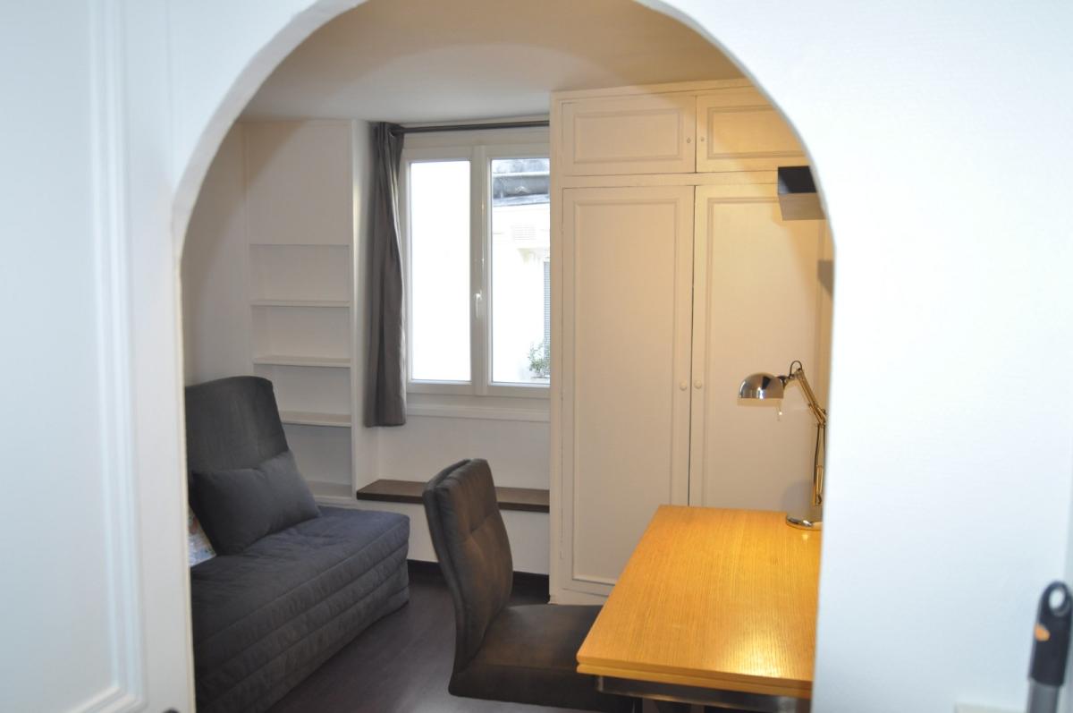 A LOUER SAINT PAUL STUDIO MEUBLE