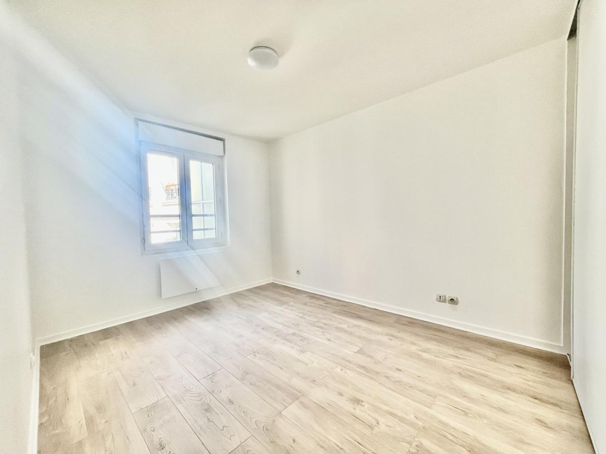 Paris 9ème, 2 pièces avec parking en sus +165 EUR