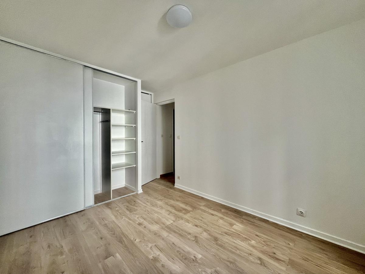 Paris 9ème, 2 pièces avec parking en sus +165 EUR