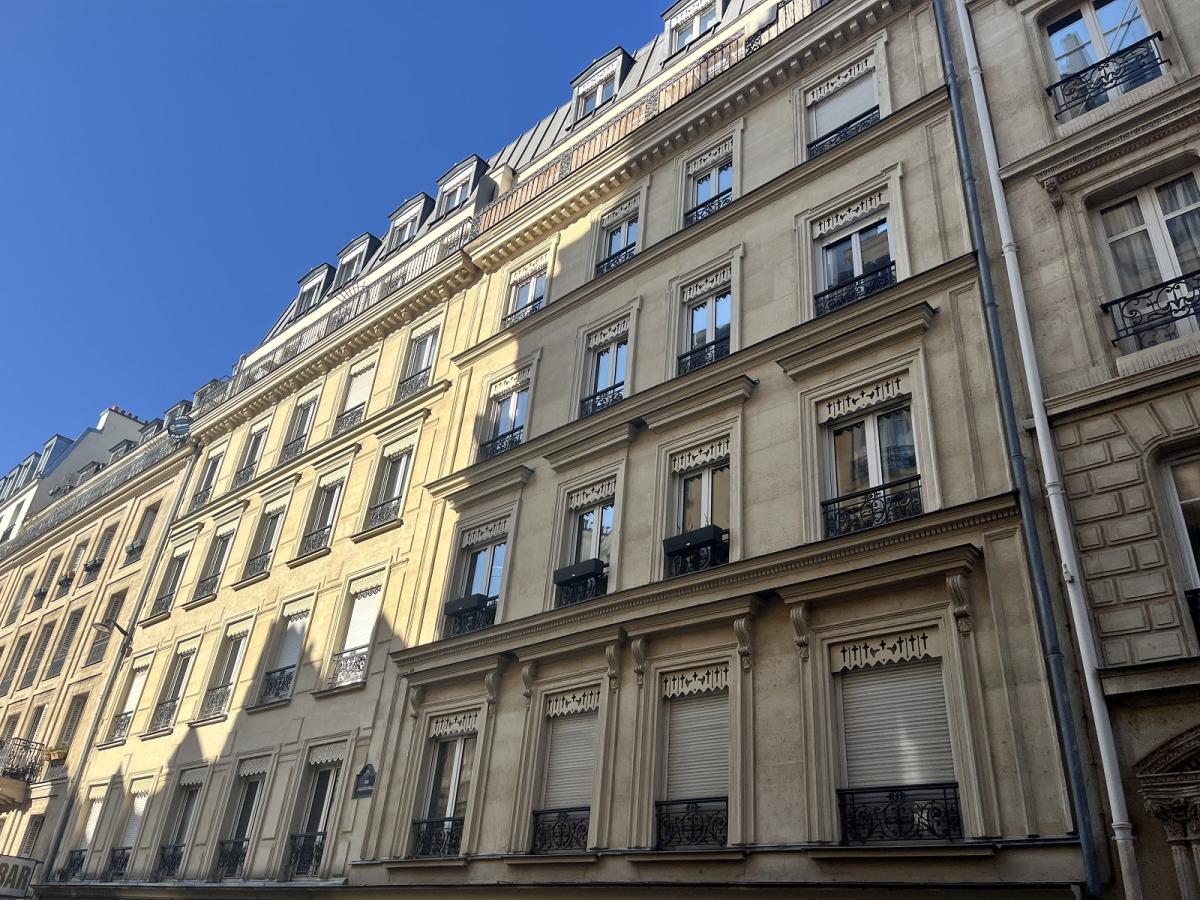 Paris 9ème, 2 pièces avec parking en sus +165 EUR