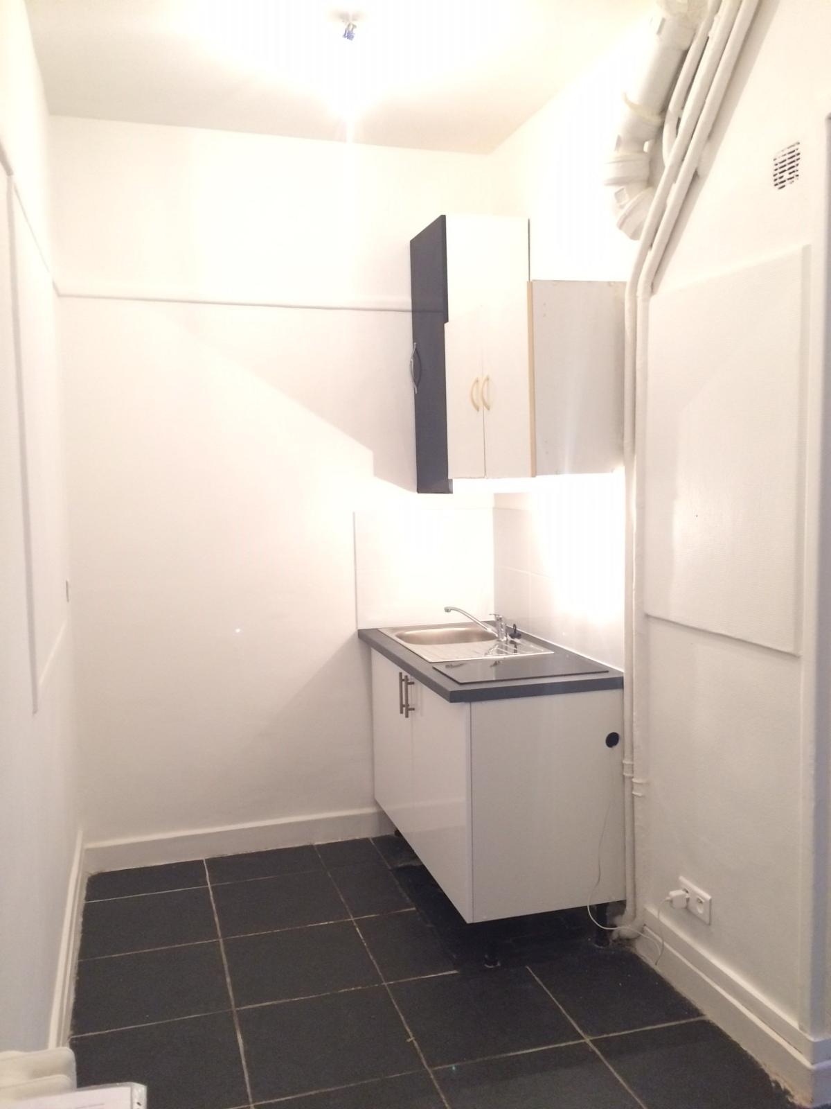 92100 BOULOGNE Pont de St Cloud, Studio de 15,45m²