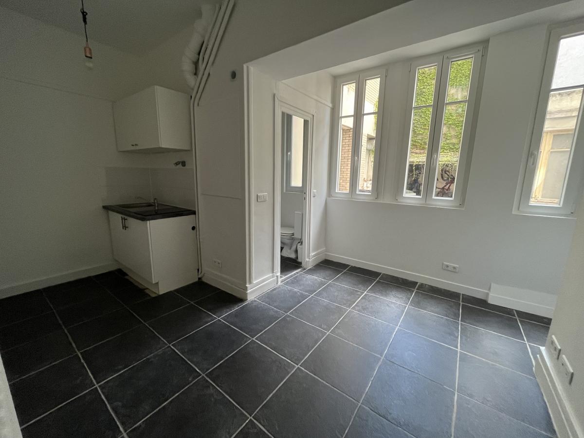 92100 BOULOGNE Pont de St Cloud, Studio de 15,45m²