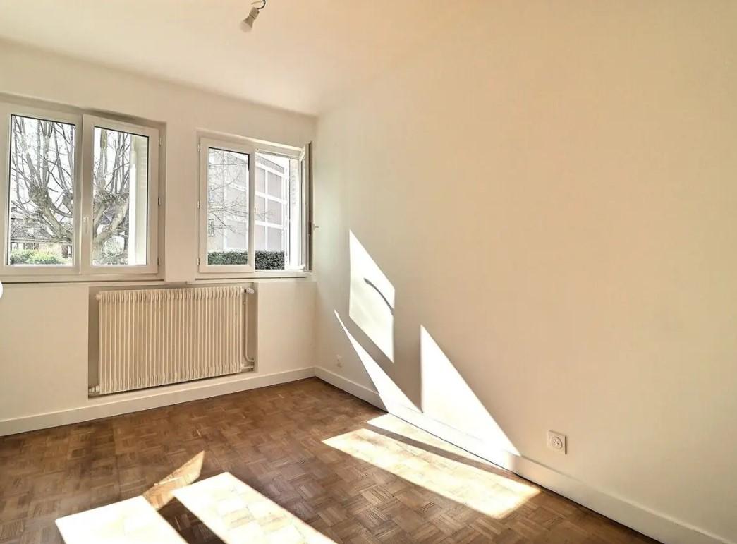 Chatillon (92320, Beau 4 Pièces refait neuf de 76,53m² 