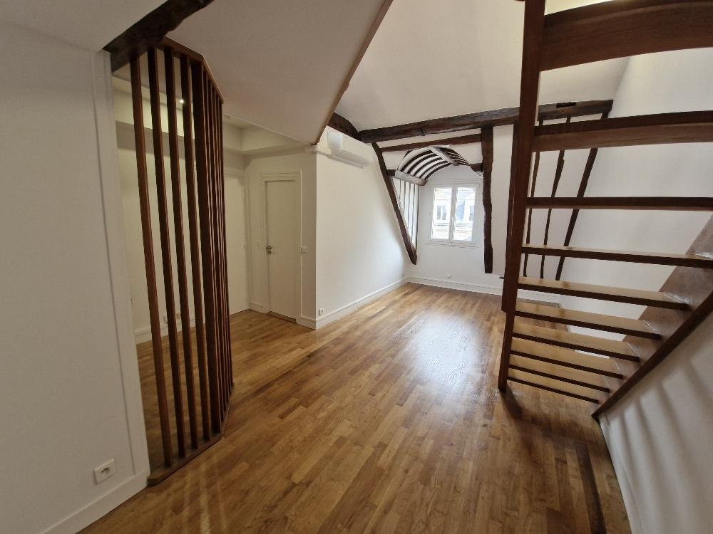 A LOUER 2 Pièces PARIS IXème 53.90m² au Sol- 41.94m² LOI BOUTIN. REFAIT NEUF  