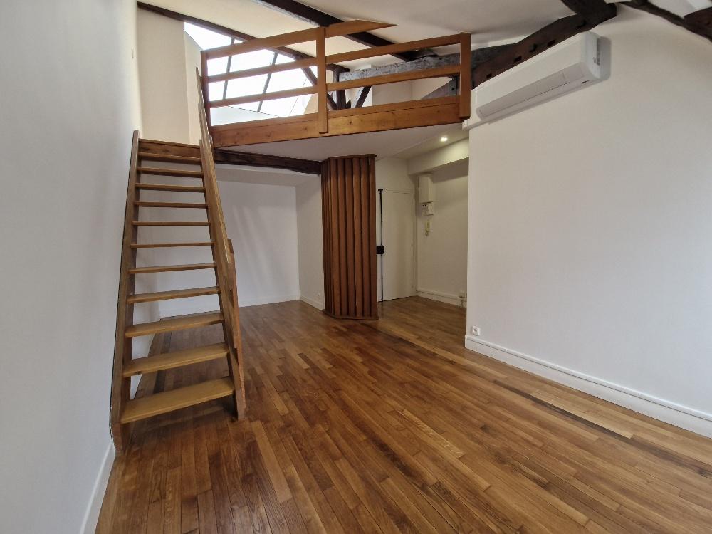 A LOUER 2 Pièces PARIS IXème 53.90m² au Sol- 41.94m² LOI BOUTIN. REFAIT NEUF  