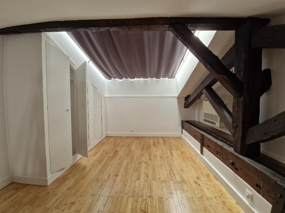 A LOUER 2 Pièces PARIS IXème 53.90m² au Sol- 41.94m² LOI BOUTIN. REFAIT NEUF  
