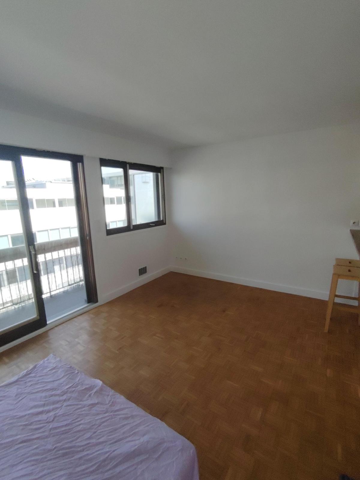 A LOUER STUDIO  PARIS XVème 29,74m² BALCON