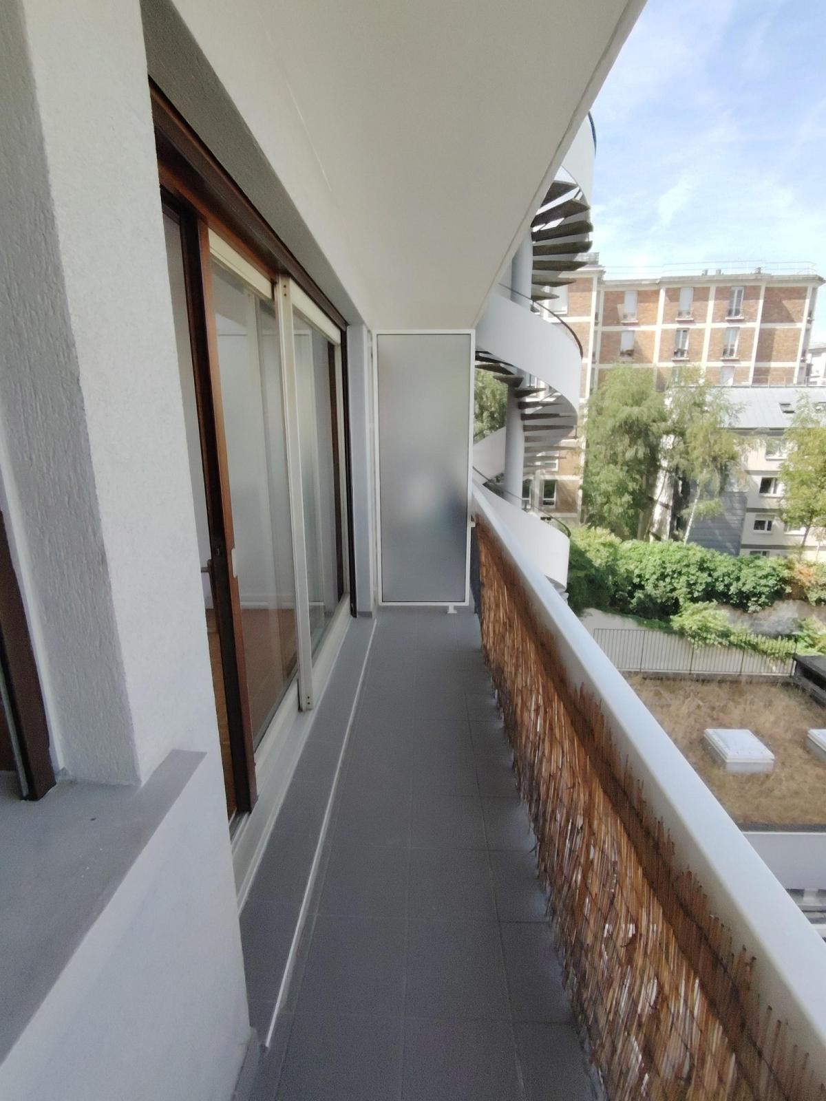 A LOUER STUDIO  PARIS XVème 29,74m² BALCON