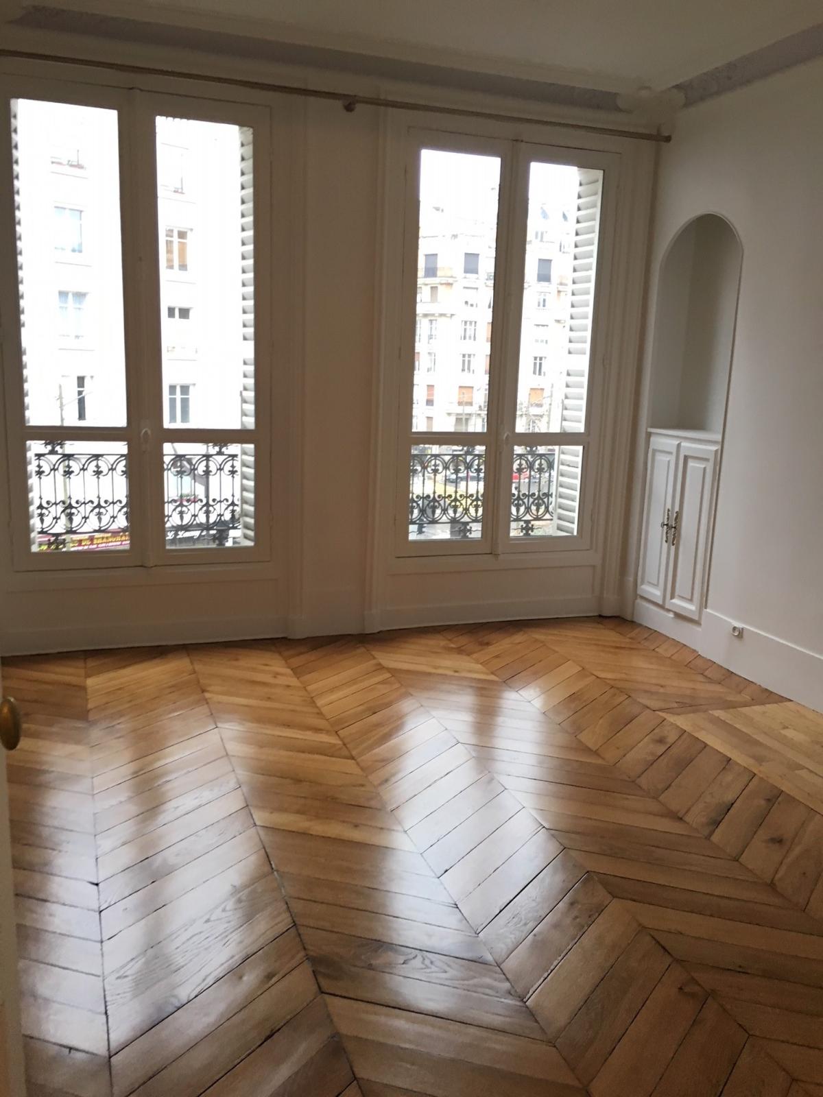 A LOUER PARIS XVIIème  3 Pièces 
