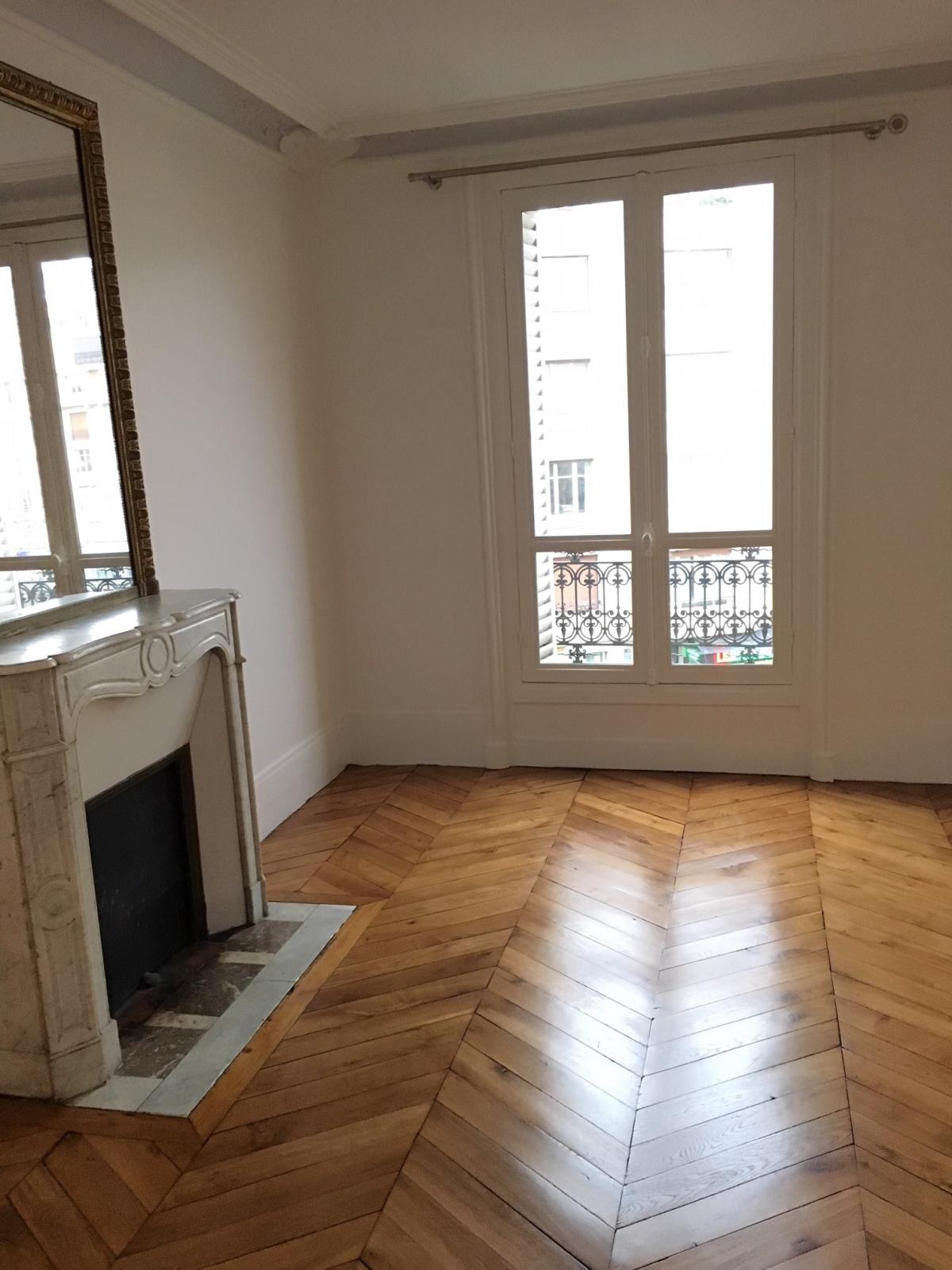 A LOUER PARIS XVIIème  3 Pièces 