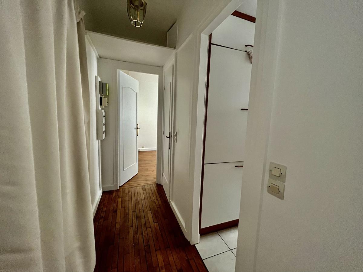 A LOUER 2 PIECES 35m² Paris XVème Quartier Charles Michel