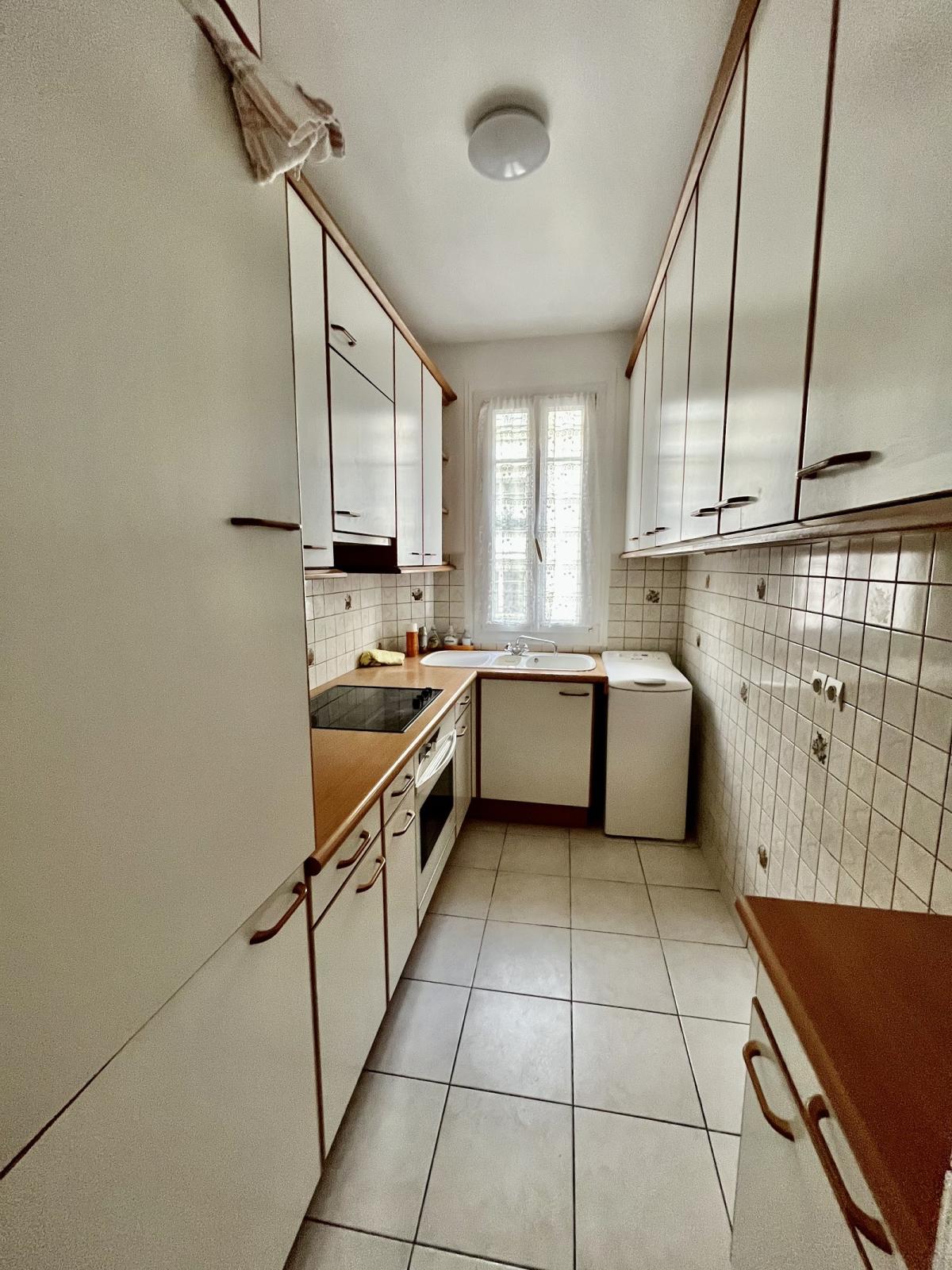 A LOUER 2 PIECES 35m² Paris XVème Quartier Charles Michel