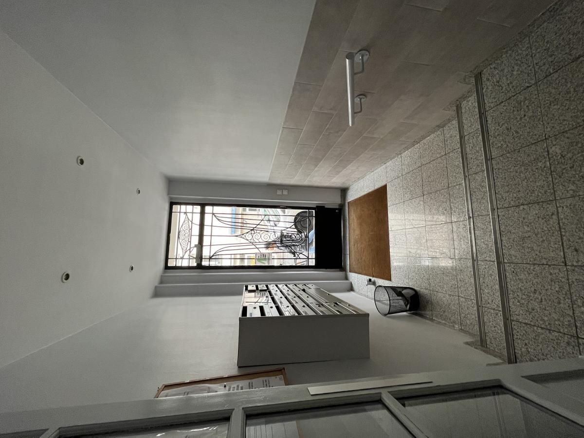 A LOUER 2 PIECES 35m² Paris XVème Quartier Charles Michel