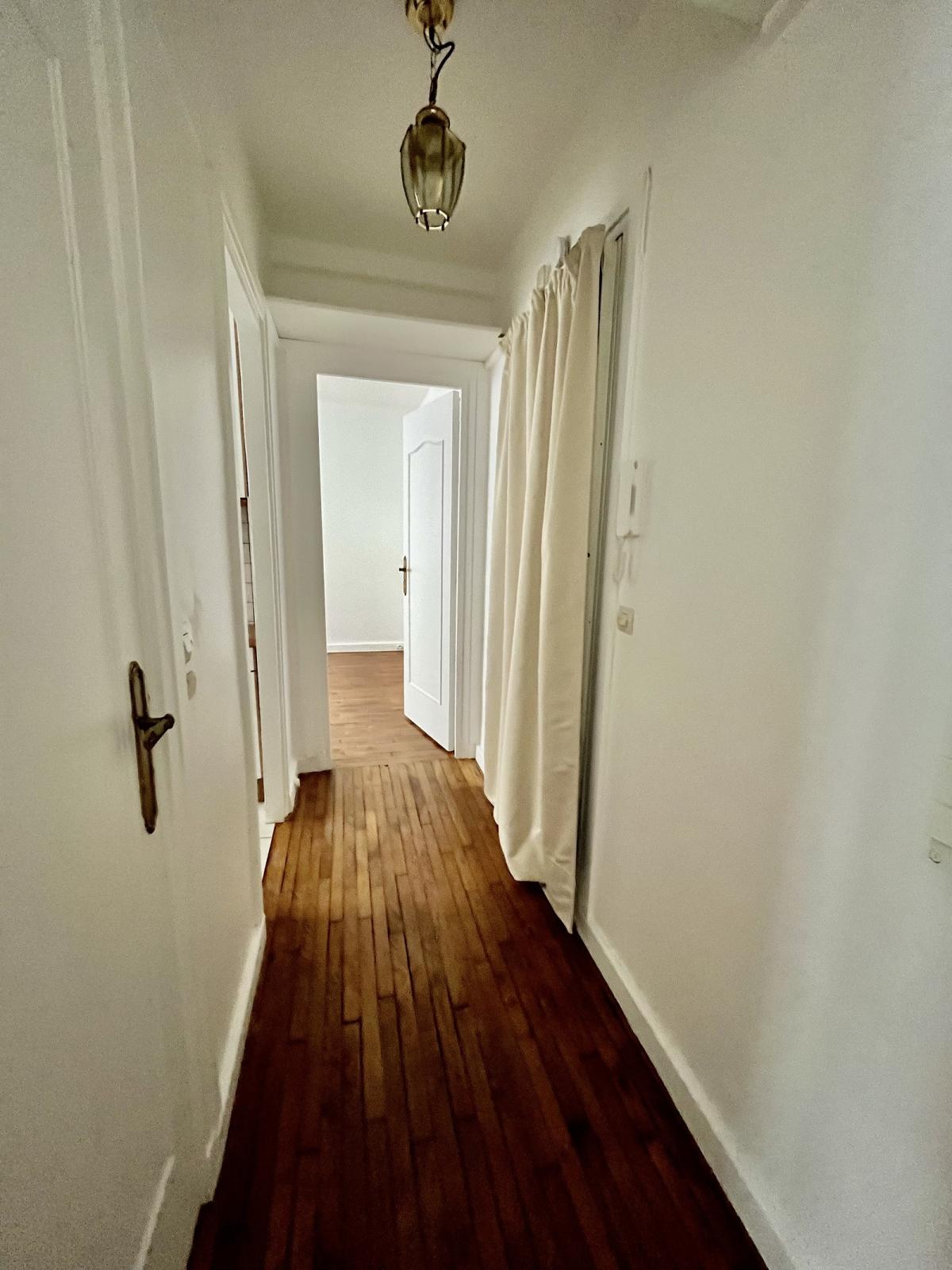 A LOUER 2 PIECES 35m² Paris XVème Quartier Charles Michel
