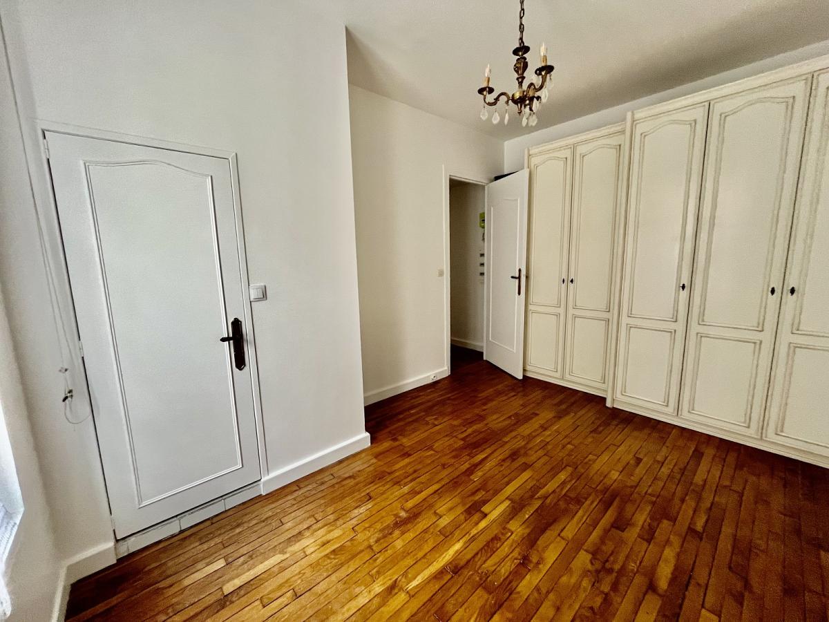 A LOUER 2 PIECES 35m² Paris XVème Quartier Charles Michel