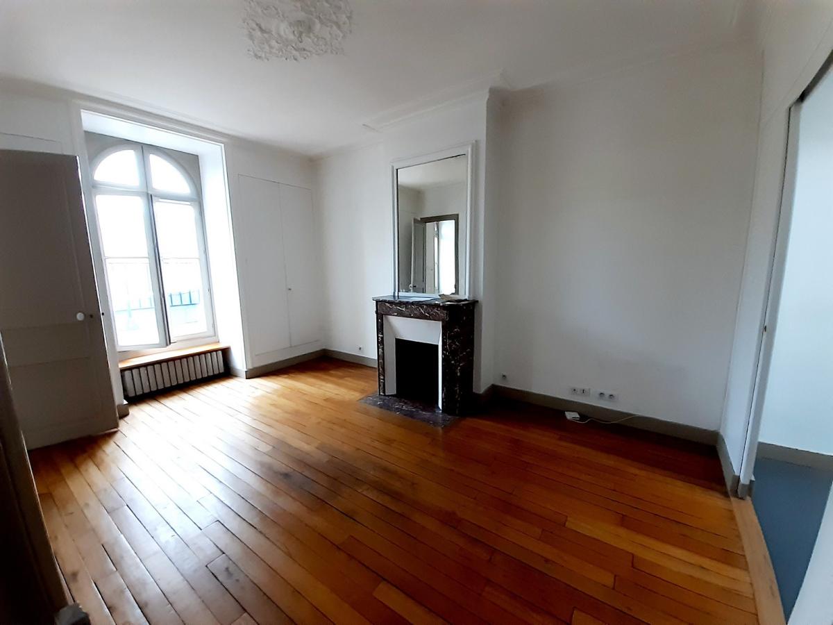4P A LOUER 55.76m² + BALCON PARIS IIème Réaumur
