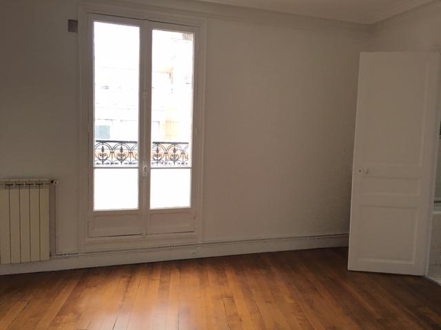 A LOUER 2P PARC MONCEAU   REFAIT NEUF