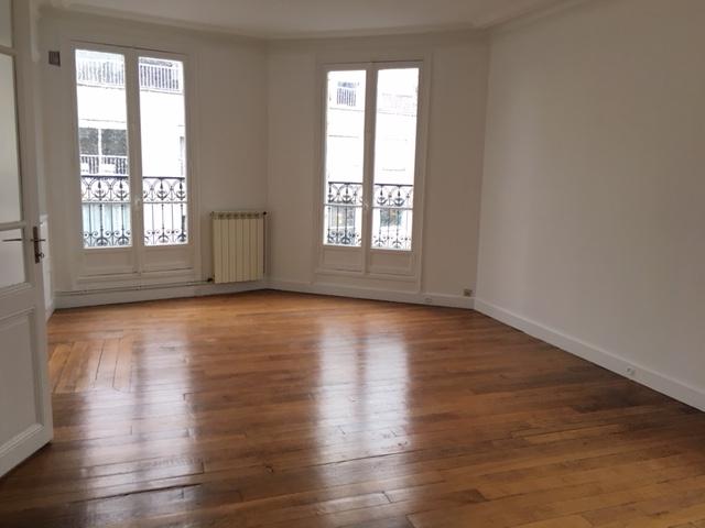 A LOUER 2P PARC MONCEAU   REFAIT NEUF