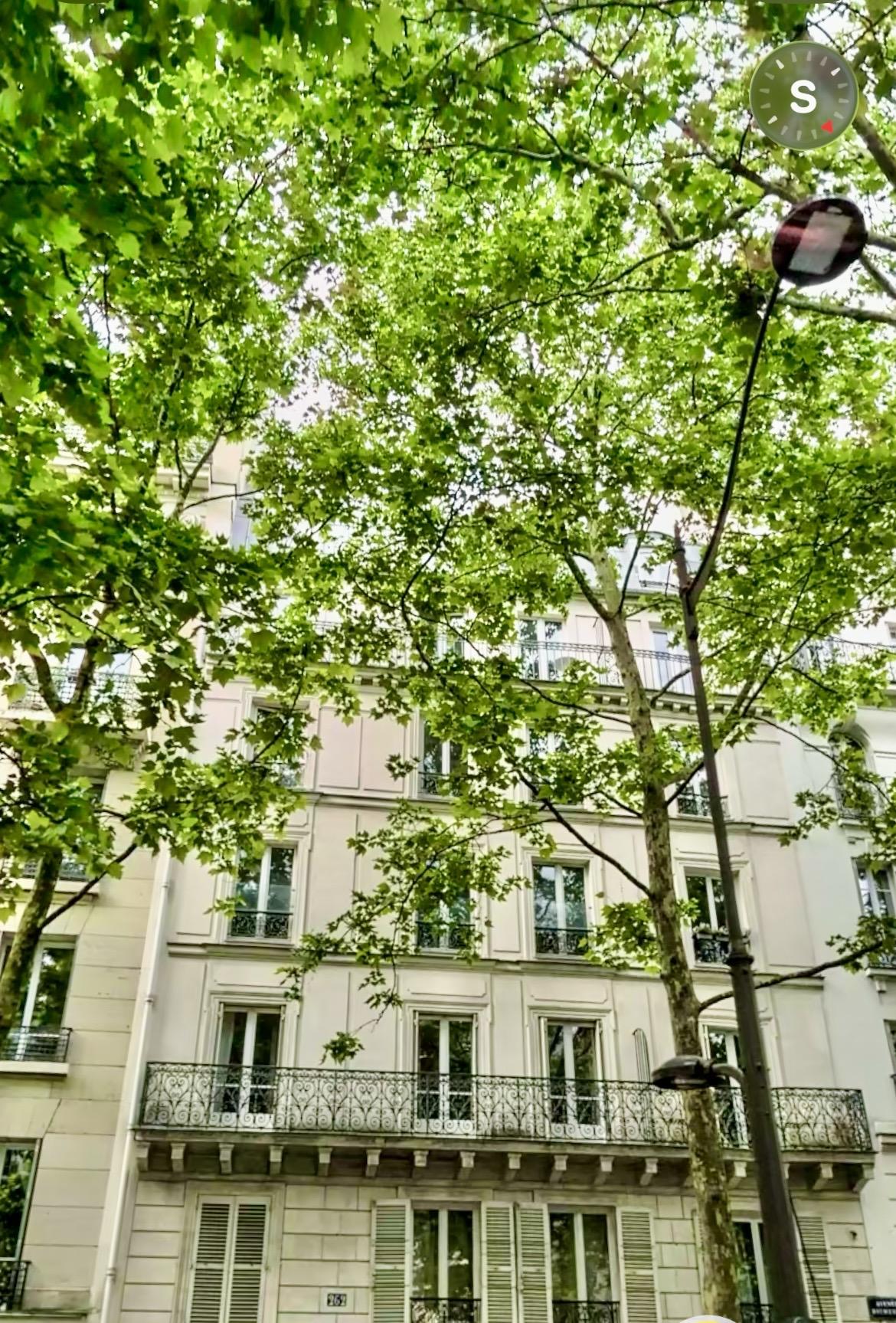 A louer 75012 PARIS  DAUMESNIL 2 P