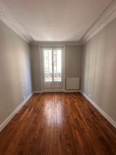Paris XVème, Métro Bir Hakeim, Grand 3 Pièces de 81,54m²