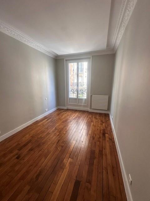Paris XVème, Métro Bir Hakeim, Grand 3 Pièces de 81,54m²