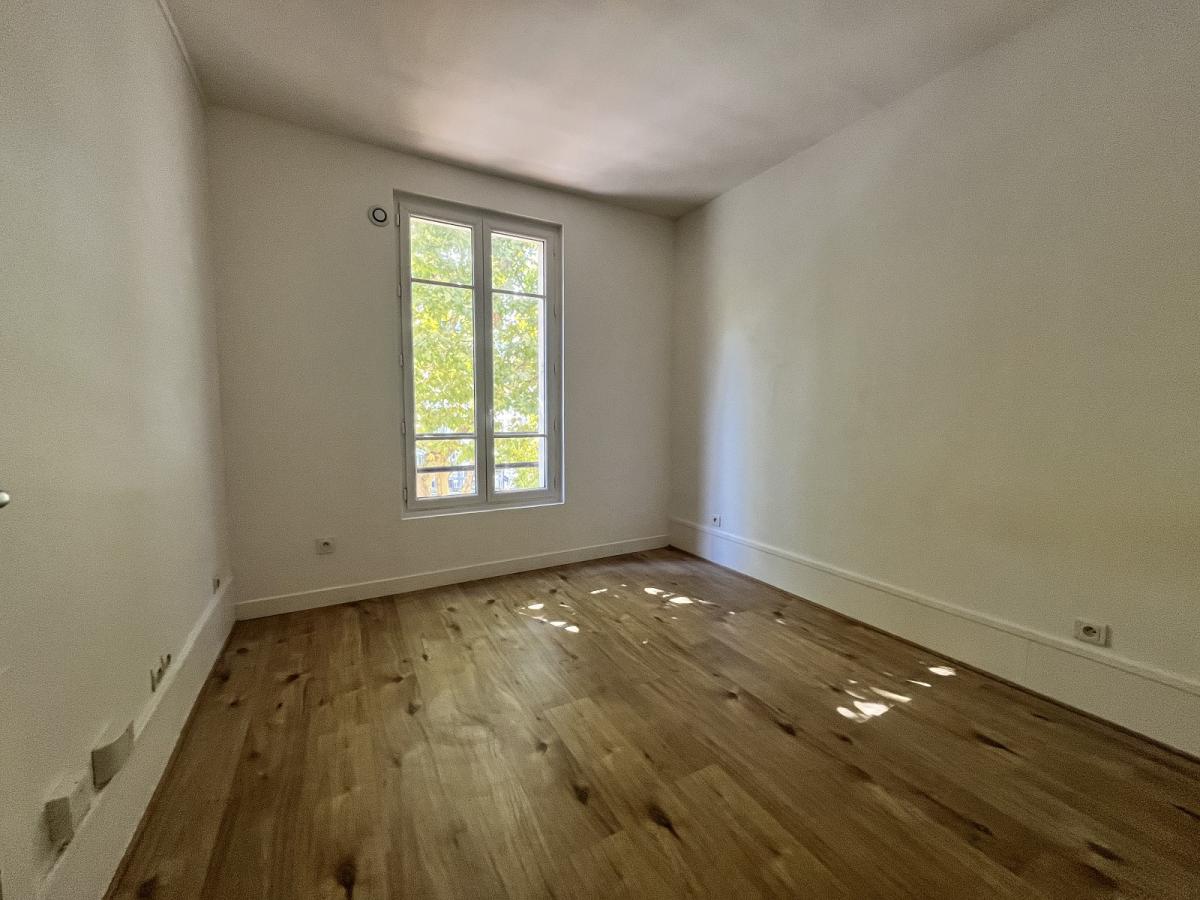 PARIS XIIème, métro Daumesnil, 2 Pièces de 30,24m²