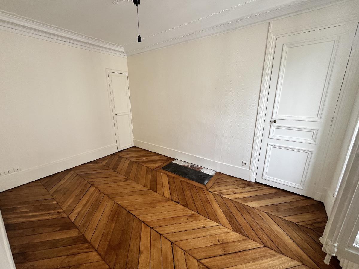 Paris 9ème, Trinité, 3 Pièces de 72,70 m²