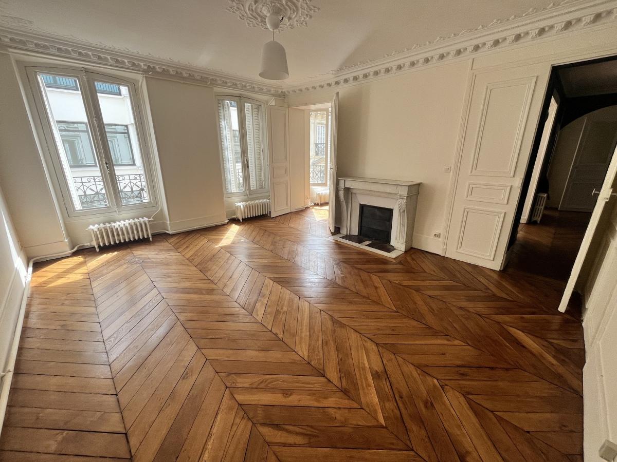 Paris 9ème, Trinité, 3 Pièces de 72,70 m²