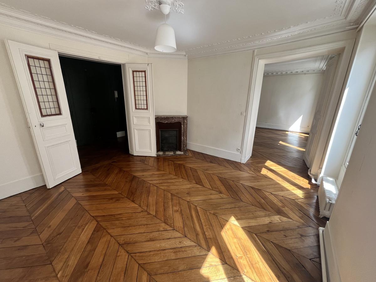 Paris 9ème, Trinité, 3 Pièces de 72,70 m²