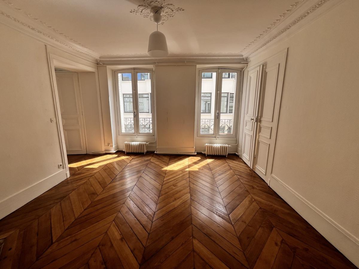 Paris 9ème, Trinité, 3 Pièces de 72,70 m²