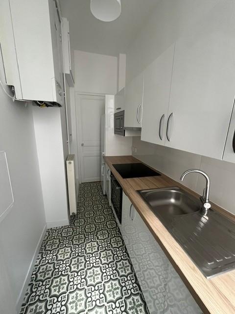 Paris XVIIème, Magnifique 3/4 Pièces de 83m² avec Balcon
