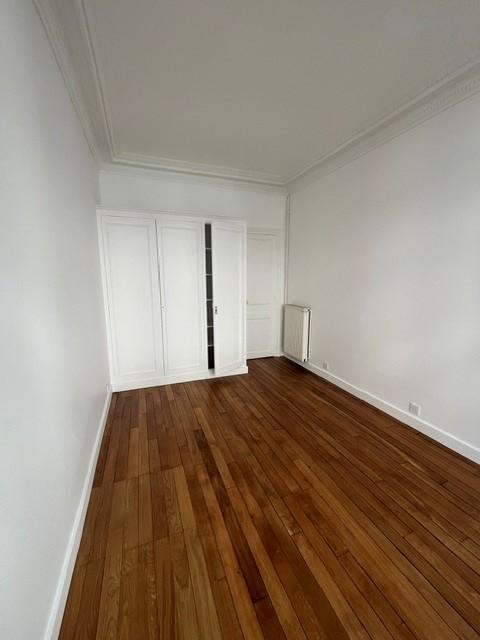 Paris XVIIème, Magnifique 3/4 Pièces de 83m² avec Balcon