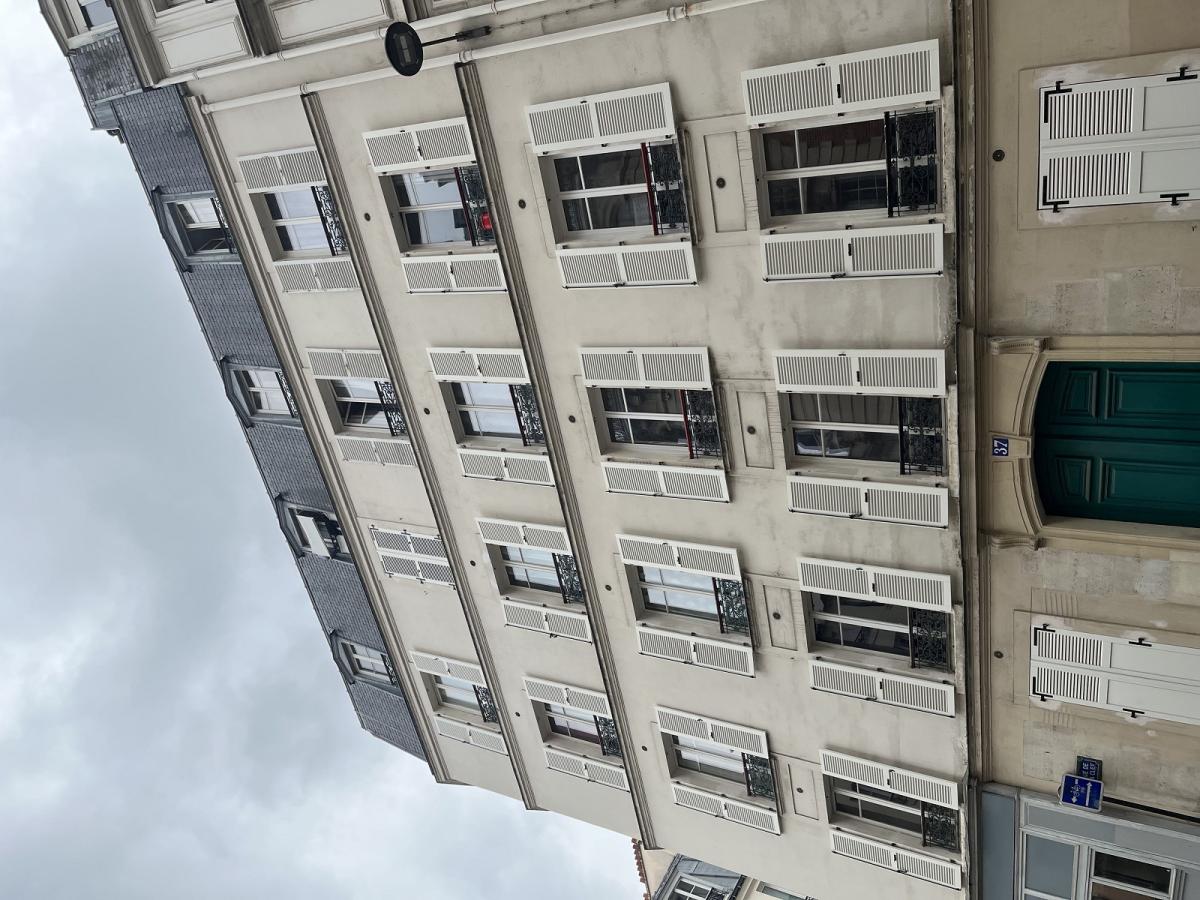 A LOUER 75005 PARIS PLACE MONGE 3 P