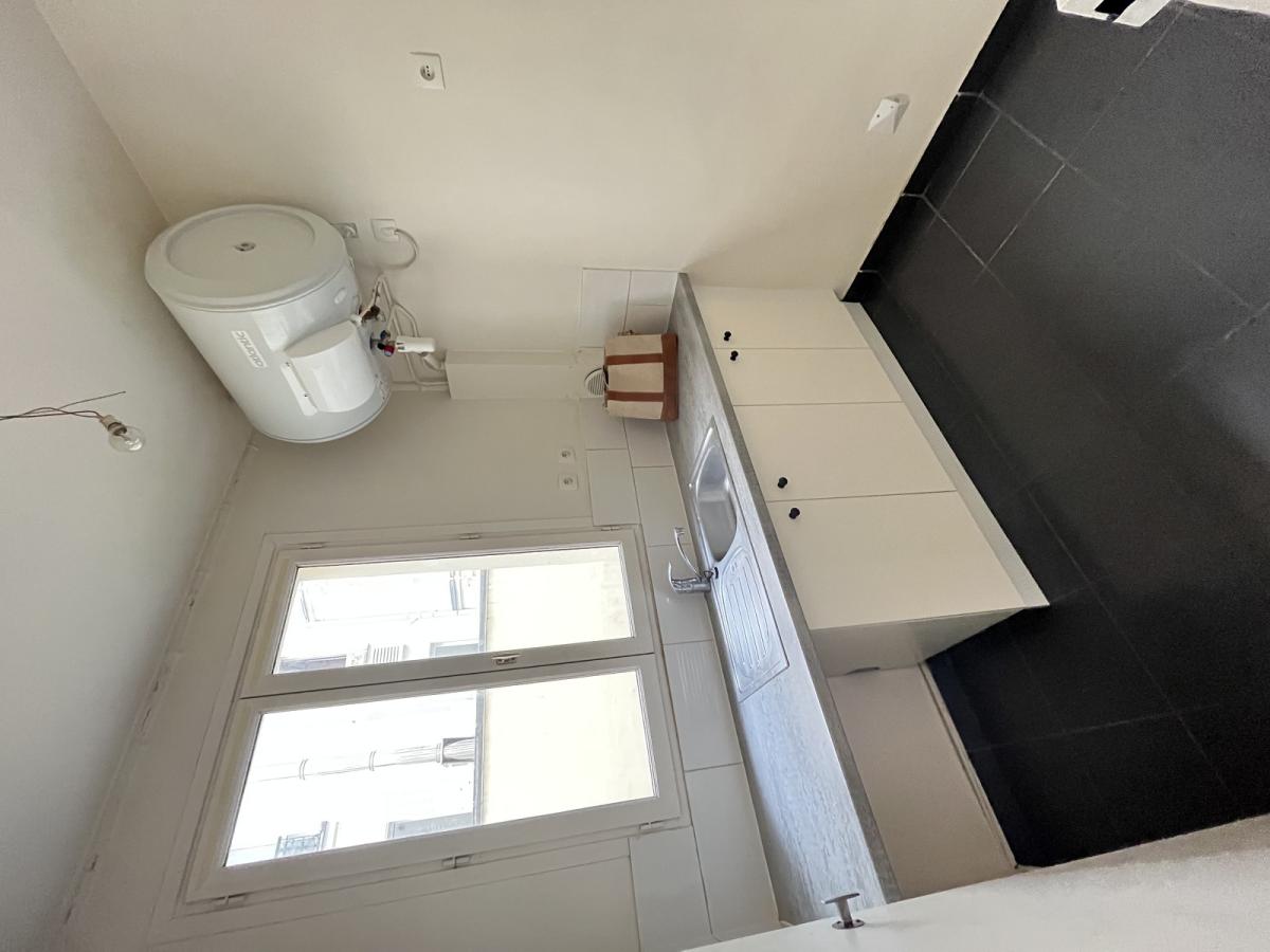 A LOUER 75005 PARIS PLACE MONGE 3 P