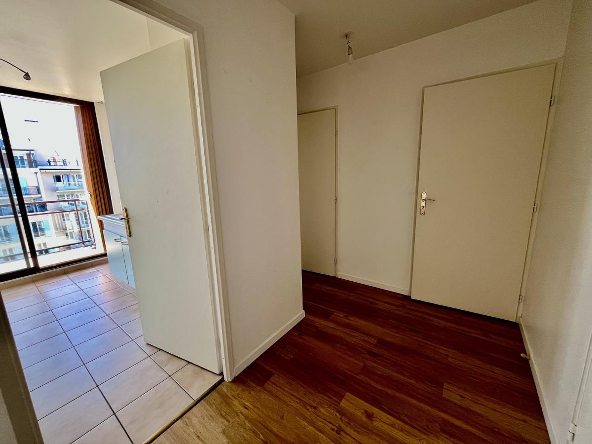 A LOUER COURBEVOIE 2 Pièces 45.42m². 92400. CAVE ET PARKING.