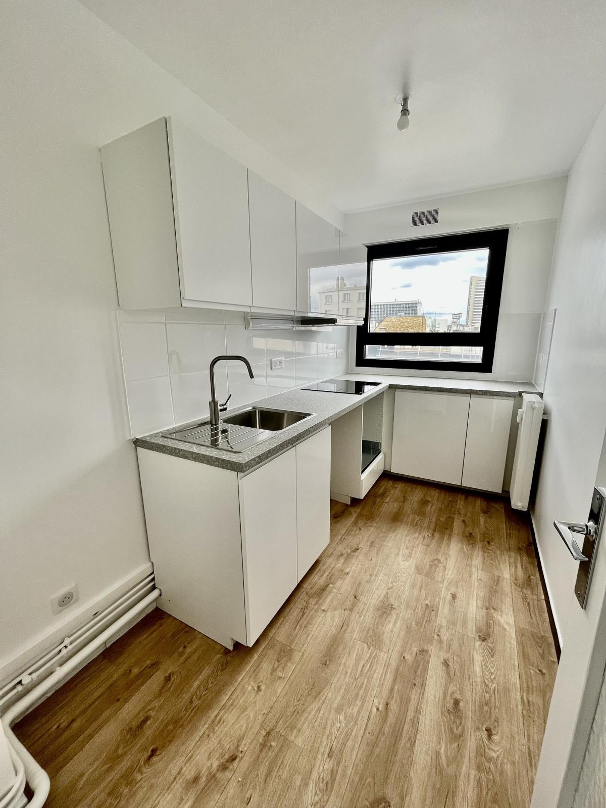 A LOUER 2 PIECES 46.05m² Paris XVème. BEAUGRENELLE