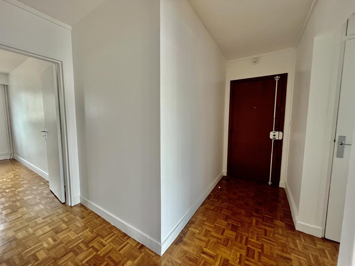 A LOUER 2 PIECES 46.05m² Paris XVème. BEAUGRENELLE