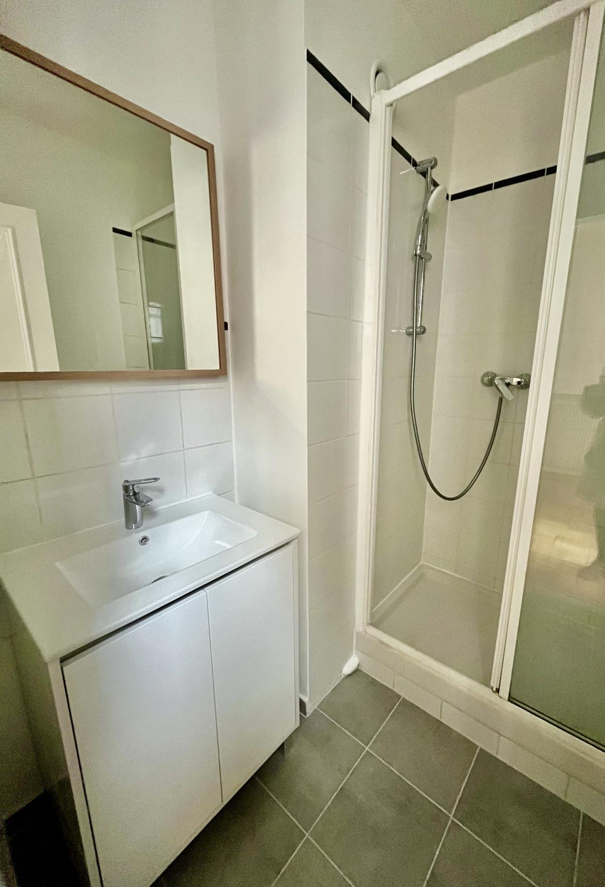 A LOUER 3 PIECES 63.36m² PARIS VIème Sèvres Babylone