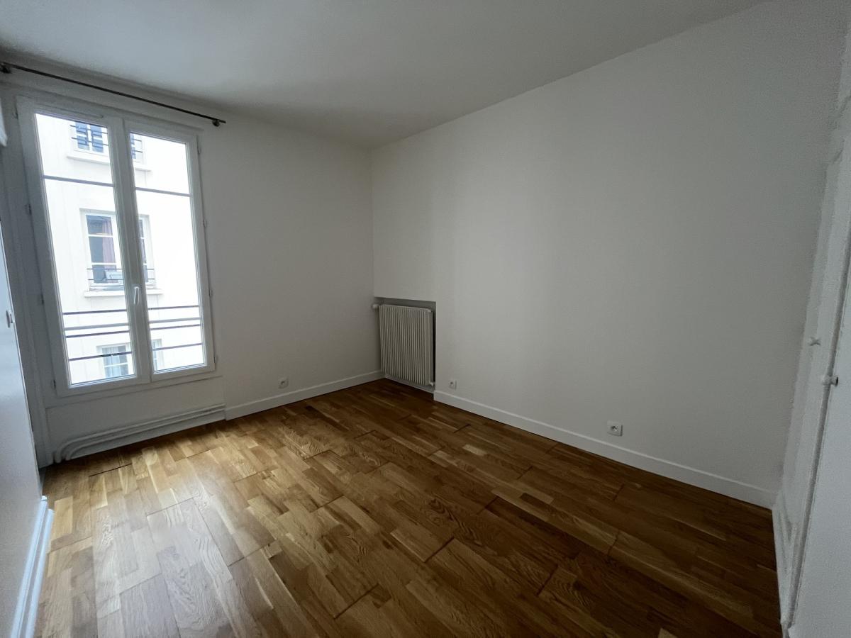 A LOUER 3 PIECES 63.36m² PARIS VIème Sèvres Babylone