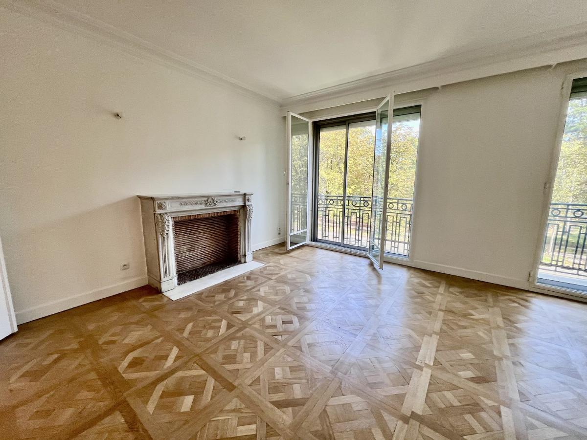 A LOUER 5 PIÈCES 111.55m² avec BALCON CAVE ET PARKING NEUILLY-SUR-SEINE – SAINT-JAMES / BOIS DE BOULOGNE