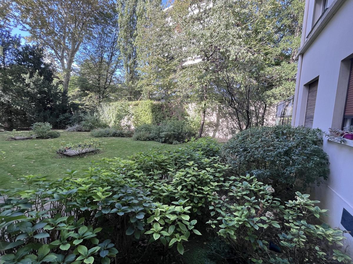 A LOUER 5 PIÈCES 111.55m² avec BALCON CAVE ET PARKING NEUILLY-SUR-SEINE – SAINT-JAMES / BOIS DE BOULOGNE