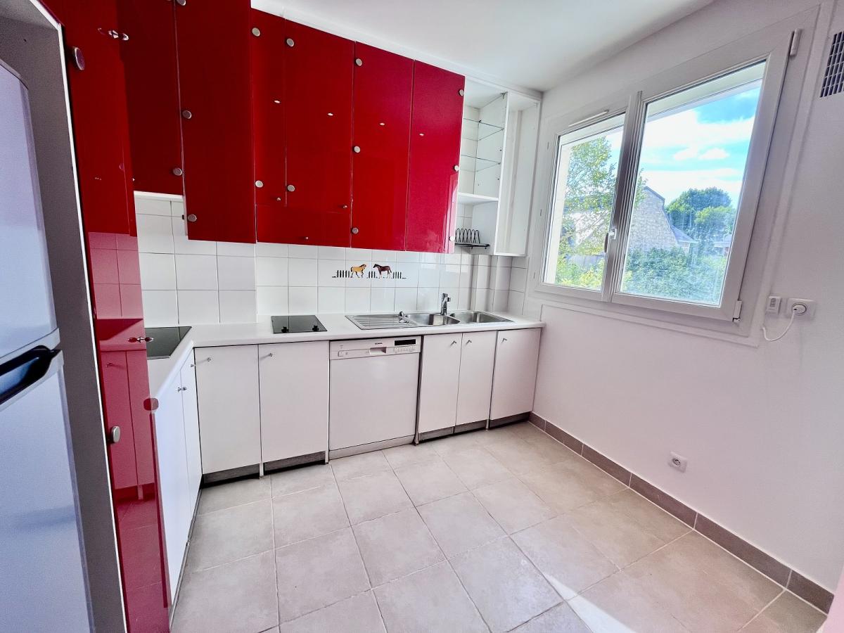 A LOUER 5 PIÈCES 111.55m² avec BALCON CAVE ET PARKING NEUILLY-SUR-SEINE – SAINT-JAMES / BOIS DE BOULOGNE
