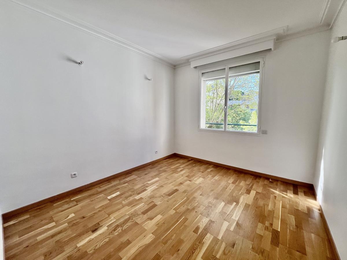 A LOUER 5 PIÈCES 111.55m² avec BALCON CAVE ET PARKING NEUILLY-SUR-SEINE – SAINT-JAMES / BOIS DE BOULOGNE