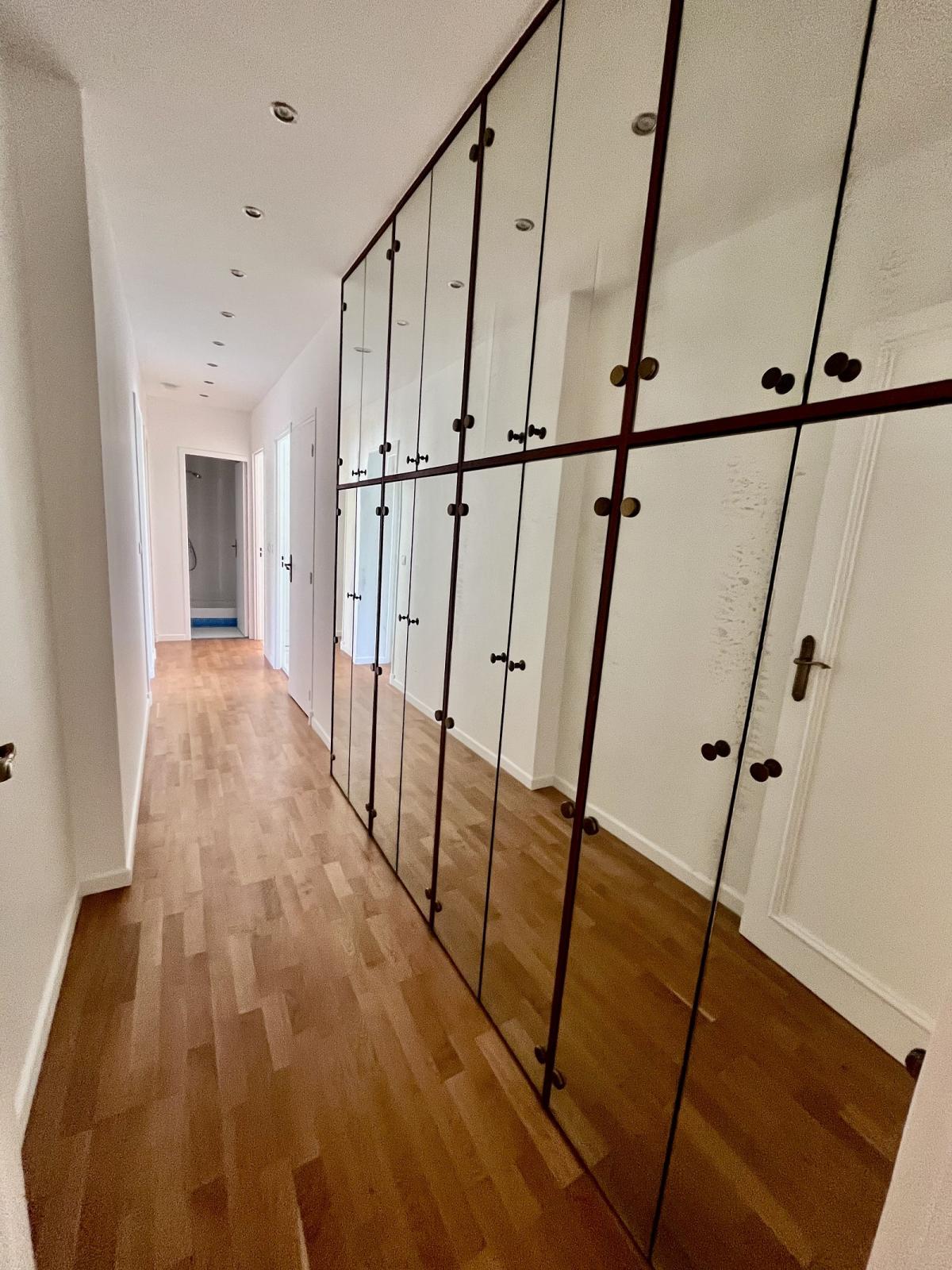 A LOUER 5 PIÈCES 111.55m² avec BALCON CAVE ET PARKING NEUILLY-SUR-SEINE – SAINT-JAMES / BOIS DE BOULOGNE