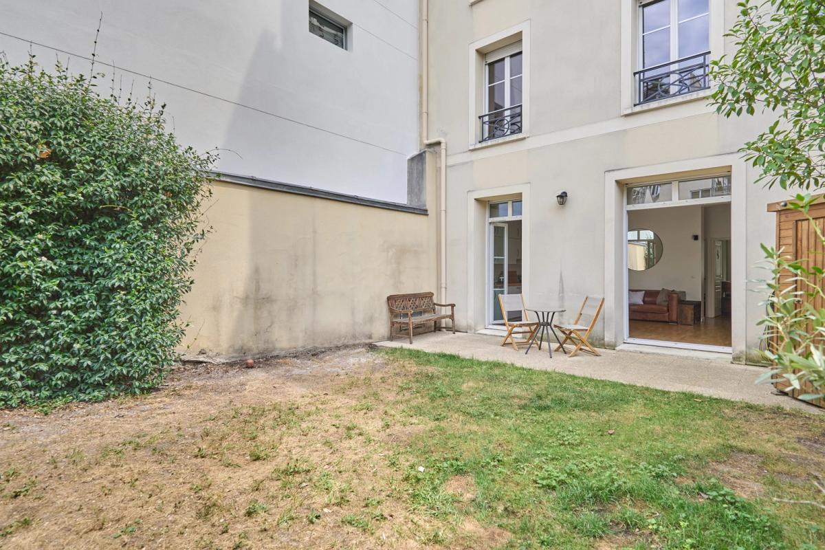 A LOUER 3P MEUBLE PORTE SAINT CLOUD