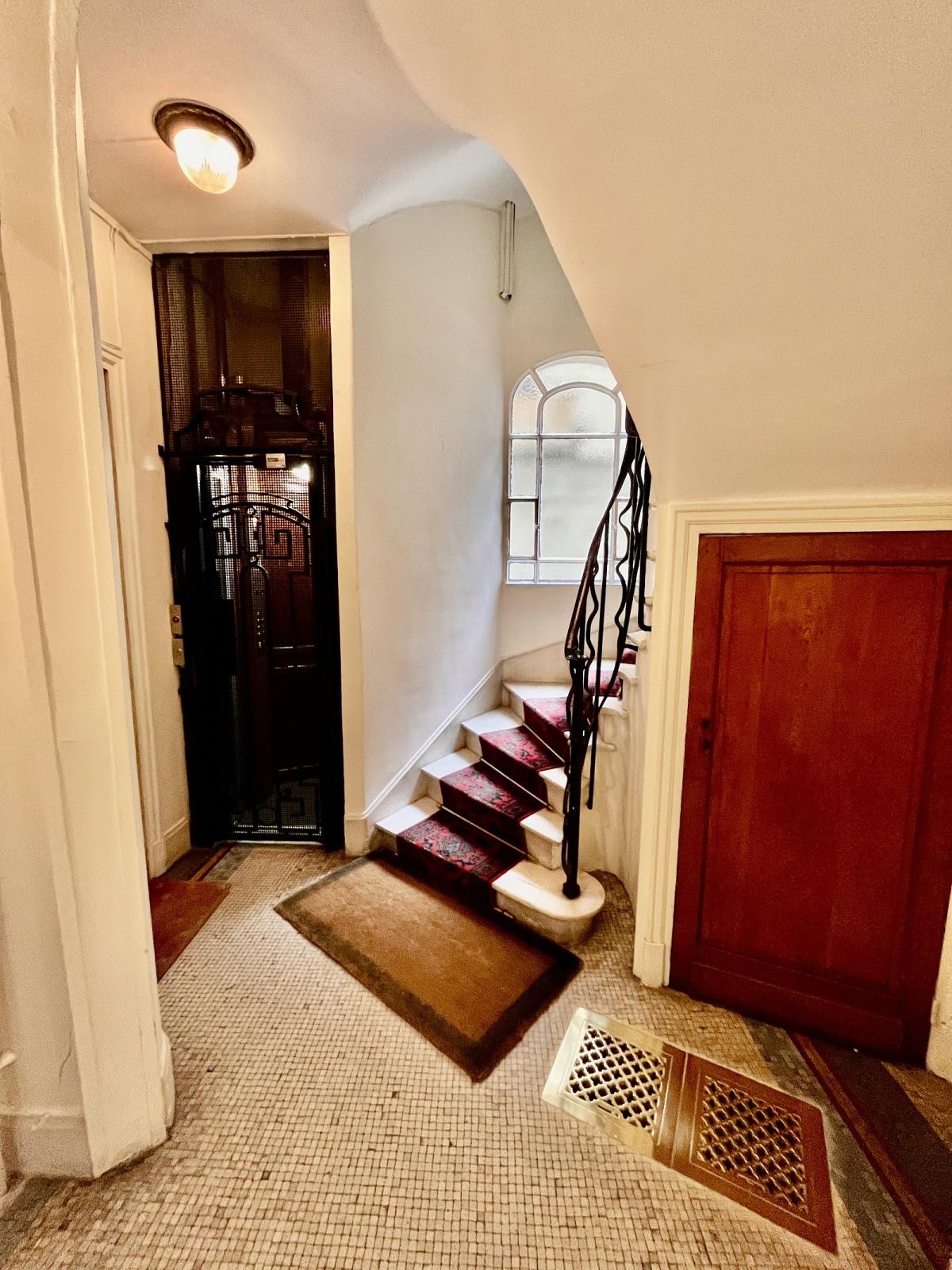 PARIS XVIIème  Villliers STUDIO 21,69m² 
